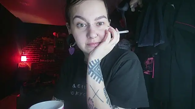 Snapshot of MoorderxDoll chatting on 12/05/24, 09:50 MoorderxDoll online show from 12/05/24, 09:50