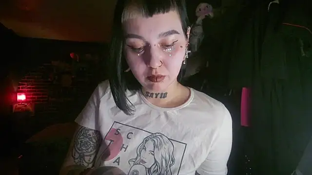 Snapshot of MoorderxDoll chatting on 01/07/25, 08:10 MoorderxDoll online show from 01/07/25, 08:10