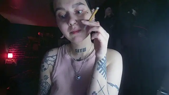 Snapshot of MoorderxDoll chatting on 02/16/25, 08:33 MoorderxDoll online show from 02/16/25, 08:33