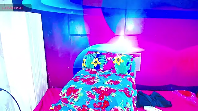 Cristalxxts online show from 04/04/26, 06:27