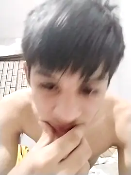 Snapshot of cachondo777t chatting on 12/15/25, 08:51 cachondo777t online show from 12/15/25, 08:51