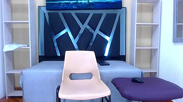 Snapshot of mailo_bronw chatting on 12/24/24, 02:44 mailo bronw online show from 12/24/24, 02:44