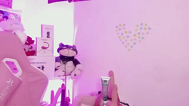 Snapshot of Sachi_Meow chatting on 12/20/25, 03:52 Sachi Meow online show from 12/20/25, 03:52