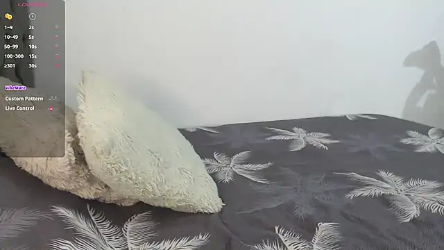 Aaronblack1  online show from 12/23/25, 01:47