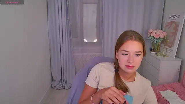 LovelyJessie online show from 09/17/25, 03:24