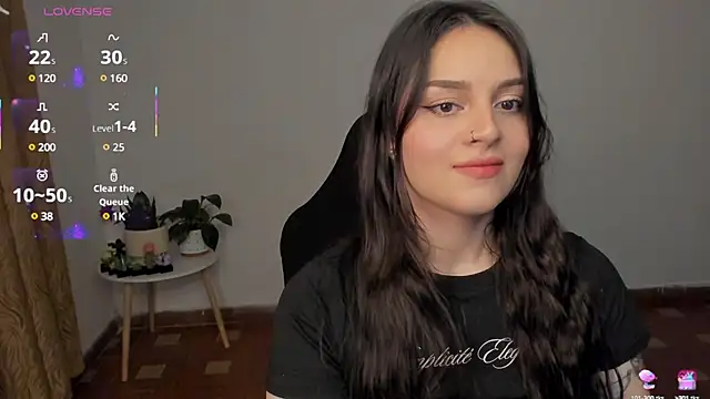 Snapshot of anaveleeez chatting on 02/04/25, 03:22 anaveleeez online show from 02/04/25, 03:22