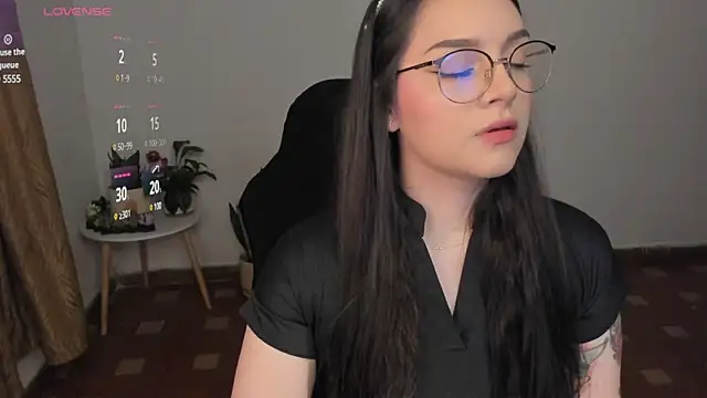 Snapshot of anaveleeez chatting on 03/12/25, 02:41 anaveleeez online show from 03/12/25, 02:41