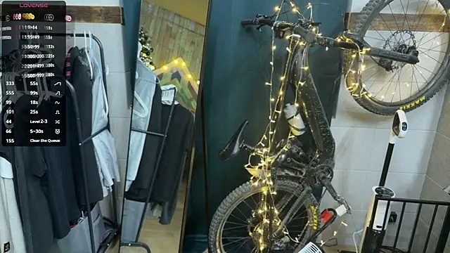 Snapshot of ericeric507 chatting on 01/15/26, 05:16 ericeric507 online show from 01/15/26, 05:16