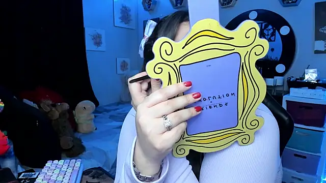 Snapshot of Luise_Meyrink chatting on 10/24/25, 02:30 Luise Meyrink online show from 10/24/25, 02:30