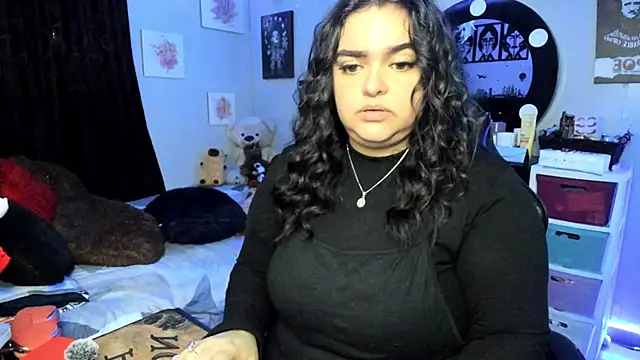 Snapshot of Luise_Meyrink chatting on 11/05/25, 01:16 Luise Meyrink online show from 11/05/25, 01:16