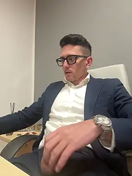 Snapshot of masterboss_ chatting on 02/27/26, 01:11 masterboss online show from 02/27/26, 01:11