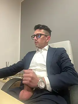 Snapshot of masterboss_ chatting on 03/12/26, 01:17 masterboss online show from 03/12/26, 01:17