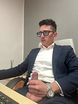 Snapshot of masterboss_ chatting on 03/18/26, 12:52 masterboss online show from 03/18/26, 12:52