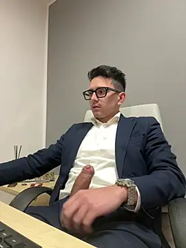 Snapshot of masterboss_ chatting on 03/19/26, 01:15 masterboss online show from 03/19/26, 01:15