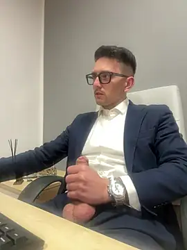 Snapshot of masterboss_ chatting on 04/02/26, 12:14 masterboss online show from 04/02/26, 12:14