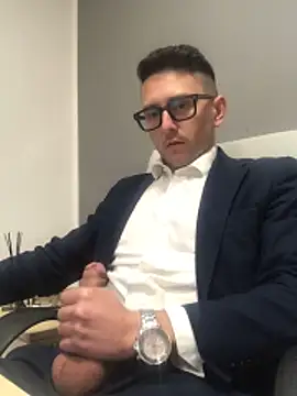 Snapshot of masterboss_ chatting on 04/13/26, 11:48 masterboss online show from 04/13/26, 11:48