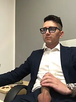 Snapshot of masterboss_ chatting on 04/15/26, 11:50 masterboss online show from 04/15/26, 11:50