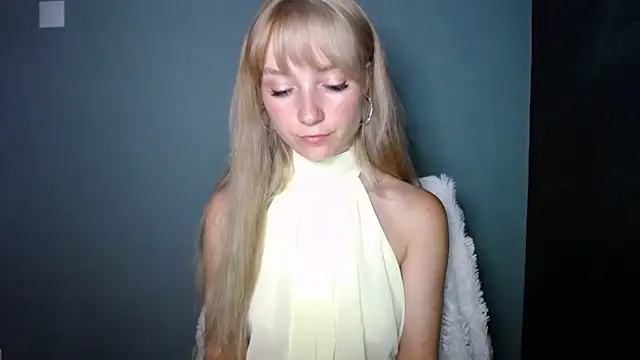 LuciaYoung online show from 09/10/25, 02:28