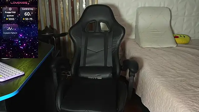 argiee taylorxs2 online show from 02/13/25, 12:02