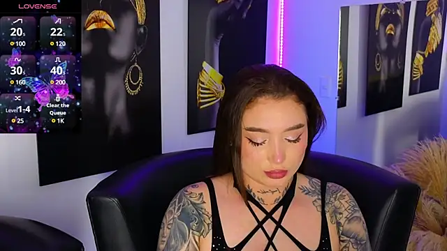 Snapshot of _brenna_hanson chatting on 01/24/25, 08:11 brenna hanson online show from 01/24/25, 08:11