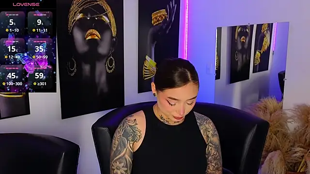 Snapshot of _brenna_hanson chatting on 02/07/25, 07:06 brenna hanson online show from 02/07/25, 07:06