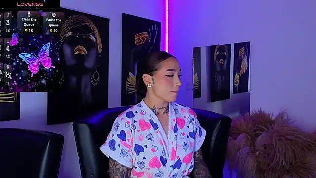 Snapshot of _brenna_hanson chatting on 09/19/25, 07:03 brenna hanson online show from 09/19/25, 07:03