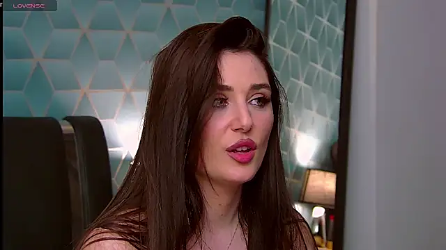 Snapshot of KassieWeins chatting on 02/27/25, 11:15 KassieWeins online show from 02/27/25, 11:15