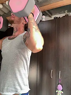 Snapshot of raymon616 chatting on 03/29/26, 04:51 raymon616 online show from 03/29/26, 04:51