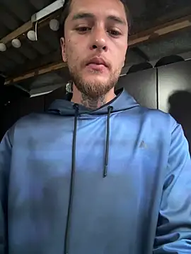 Snapshot of raymon616 chatting on 04/22/26, 12:07 raymon616 online show from 04/22/26, 12:07