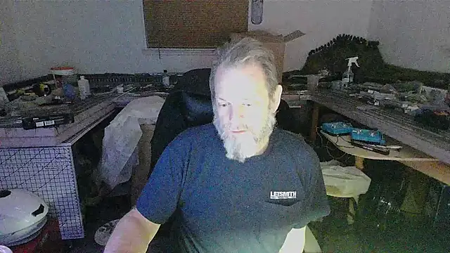 Snapshot of JamesRhodes1 chatting on 12/24/24, 02:32 JamesRhodes1 online show from 12/24/24, 02:32