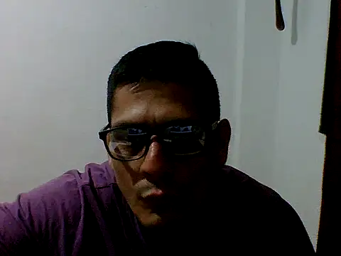 Snapshot of Yeyeyleidi chatting on 04/30/26, 01:56 Yeyeyleidi online show from 04/30/26, 01:56