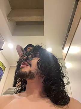 Snapshot of aangie__uwu chatting on 11/03/25, 03:08 aangie uwu online show from 11/03/25, 03:08