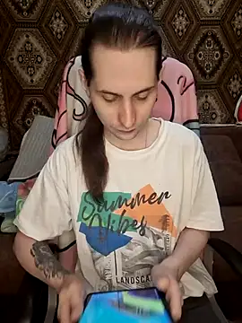 Nikki Sandy online show from 01/13/25, 05:01