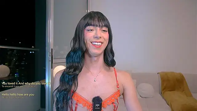 Snapshot of Ms_Sammy chatting on 11/18/25, 12:05 Ms Sammy online show from 11/18/25, 12:05