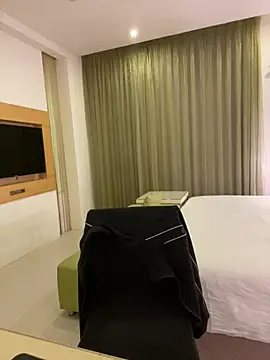 Snapshot of hihi0169 chatting on 12/18/24, 09:14 hihi0169 online show from 12/18/24, 09:14