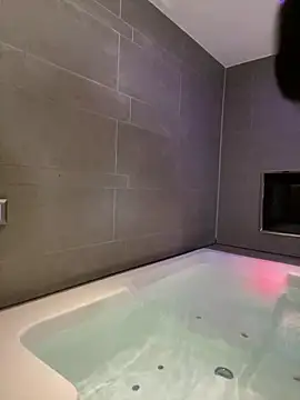 Snapshot of hihi0169 chatting on 12/21/24, 01:32 hihi0169 online show from 12/21/24, 01:32