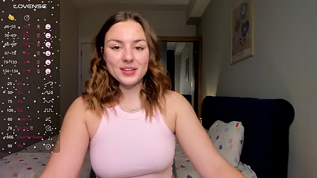 Snapshot of ThreeshaWhite chatting on 02/24/25, 03:53 ThreeshaWhite online show from 02/24/25, 03:53