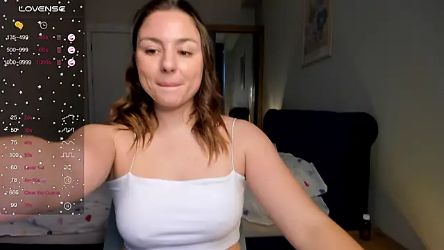 Snapshot of ThreeshaWhite chatting on 02/27/25, 08:28 ThreeshaWhite online show from 02/27/25, 08:28