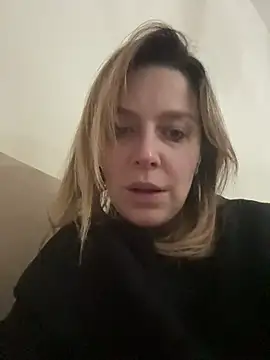 JulietteVolpeWyorika online show from 12/01/25, 02:44