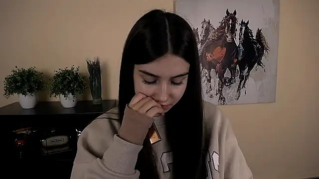 Lili magic online show from 11/25/25, 08:47