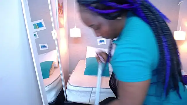 kiara evanss online show from 01/30/25, 08:10