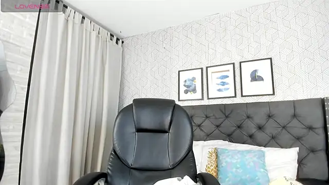 Snapshot of emma__smith1 chatting on 02/28/25, 11:58 emma smith1 online show from 02/28/25, 11:58