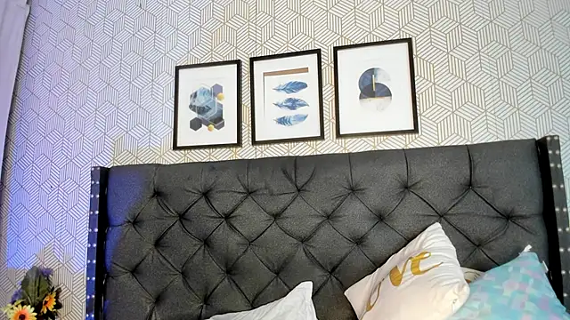 Snapshot of emma__smith1 chatting on 02/28/25, 03:04 emma smith1 online show from 02/28/25, 03:04