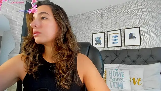 Snapshot of emma__smith1 chatting on 03/10/25, 12:59 emma smith1 online show from 03/10/25, 12:59