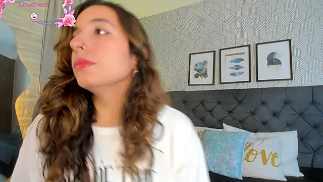 Snapshot of emma__smith1 chatting on 03/12/25, 12:36 emma smith1 online show from 03/12/25, 12:36