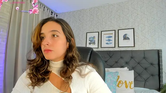 Snapshot of emma__smith1 chatting on 03/14/25, 12:40 emma smith1 online show from 03/14/25, 12:40