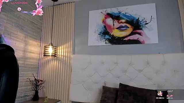 Snapshot of emma__smith1 chatting on 09/17/25, 11:01 emma smith1 online show from 09/17/25, 11:01