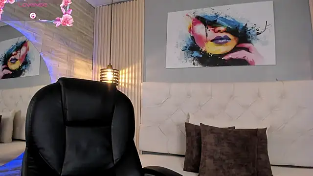 Snapshot of emma__smith1 chatting on 09/22/25, 12:29 emma smith1 online show from 09/22/25, 12:29