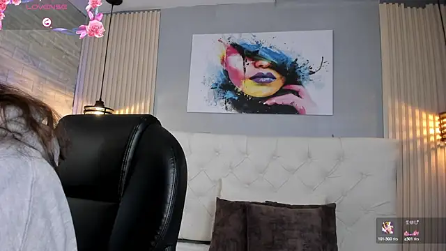 Snapshot of emma__smith1 chatting on 09/26/25, 12:09 emma smith1 online show from 09/26/25, 12:09