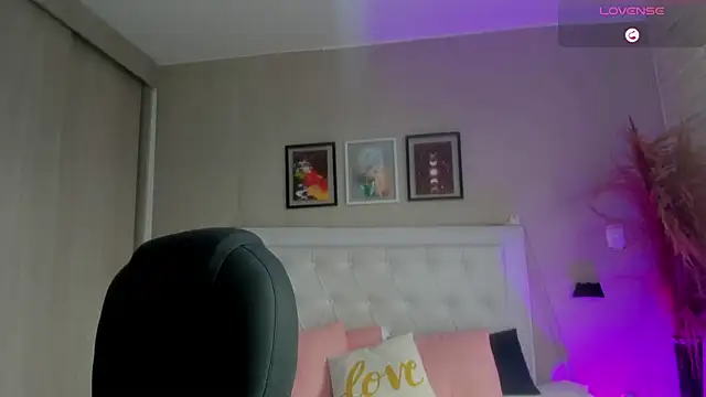 Snapshot of emma__smith1 chatting on 03/03/26, 02:34 emma smith1 online show from 03/03/26, 02:34